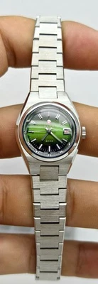 Vintage Rado Berg Automatic Lady Watch Date Green Dial 17 jewels cal 2651 - Image 1 of 4