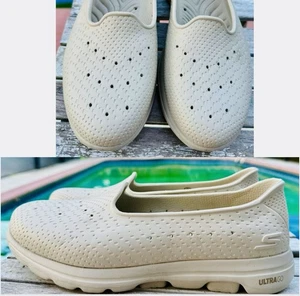Scarpe Skechers Foamies GOwalk 5 Mystified Sip-On Crema Donna Taglia 9 - Foto 1 di 10
