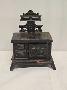 Vintage Cast Iron Dot Miniature Cook Stove 4½" Tall Coin Bank Doll Furniture - Picture 1 of 3