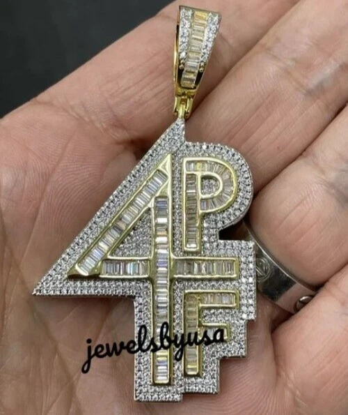 Colgante Hombre 2.72ct 100% Baguette Moissanite Personalizar 4PF Chapado en 2 Tonos Plateado Foto 1 de 4