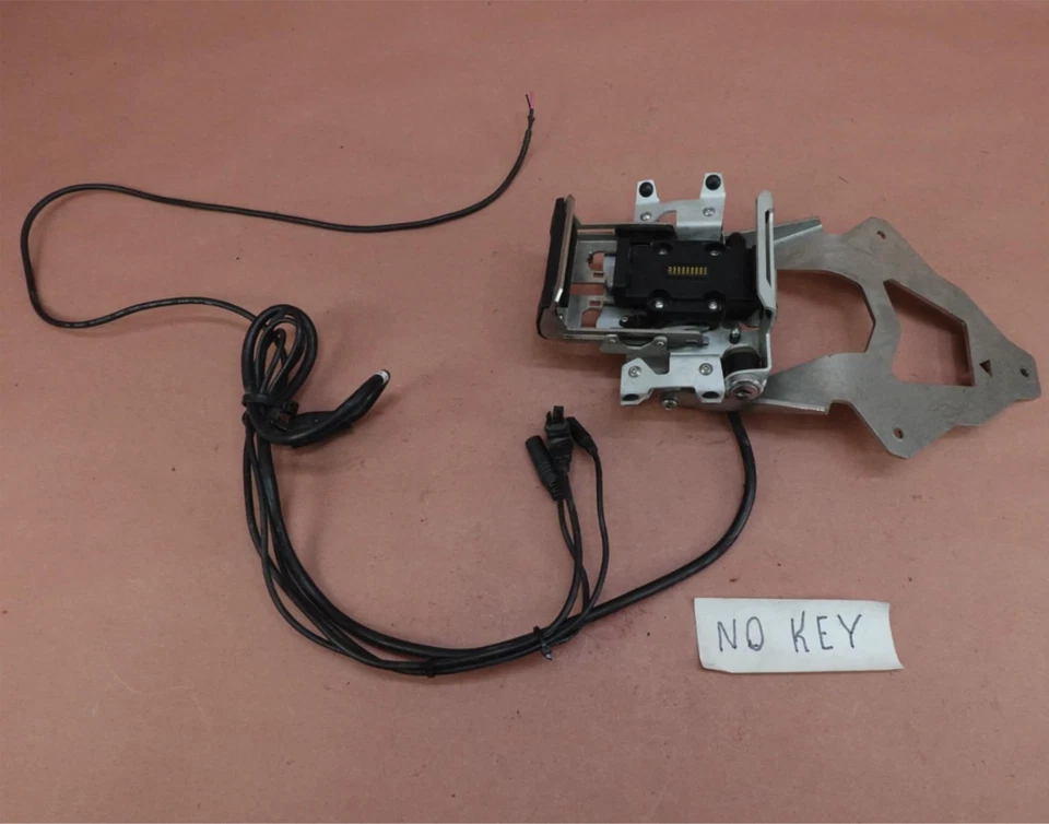 Soporte de módulo GPS TRIUMPH TIGER EXPLORER GARMIN 2012-2015 SIN LLAVE Foto 1 de 4