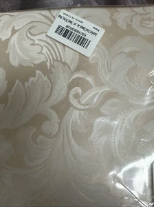 Color Bird Damask 90 Inch Round Damask Beige Table Cloth - Picture 1 of 2
