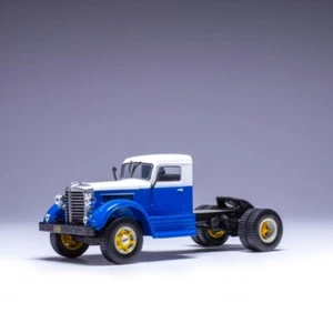 Camion tracteur Federal 45 M de 1946 au 1/43 de IXO TR205.22 - Picture 1 of 2