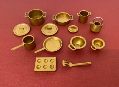 Vintage ❤ Sylvanian Families ❤ Gold Kitchen Pots & Pans Lot - Image 1 of 3