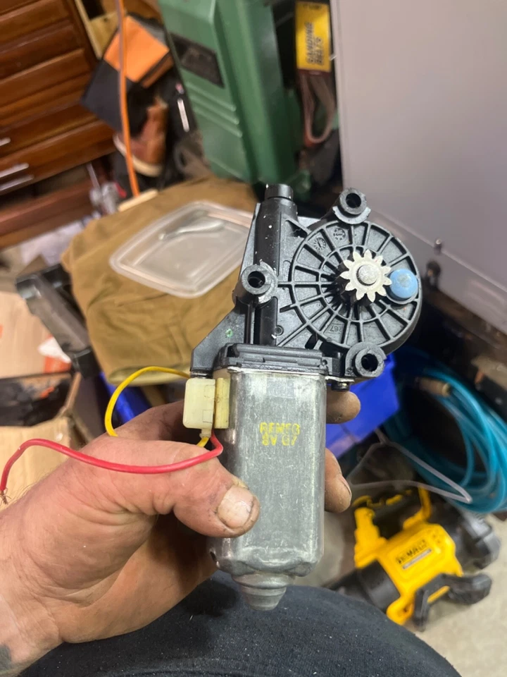 Motor ventana eléctrica arco delantero izquierdo 15-655 se adapta a Ford Ranger 96-02 Foto 1 de 1