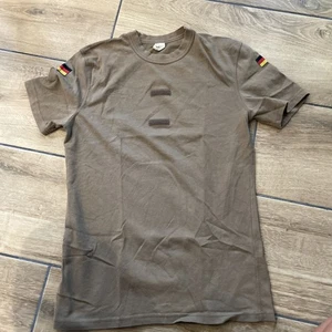 Bundeswehr T Shirt 46/40 Bundle (5) - Bild 1 von 2