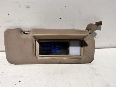 Lexus ES300 Right Sun Visor MCV20 10/1996-10/2001 - image 1 of 4