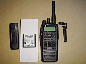 Motorola DP3600 UHF 403-470MHz DMR Digital c/w NEW HOUSING & NOS battery #B - Zdjęcie 1 z 13