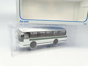 ARMADYC 1/43 - Bus Car Autobús Maz 695P Blanco Y Verde