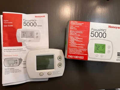 Honeywell TH5220D1029 Focuspro 5000 Non-Programmable Thermostat - Image 1 of 4