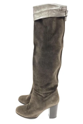CHANEL Botas Largas Puño Gris Plata Gamuza Talla EU 35.5 C Tacón 2.95 pulgadas Auténticas Foto 1 de 4