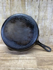 Birmingham Stove & Range (BSR) #8A Red Mountain Skillet (1940s) RARE! - Picture 1 of 8