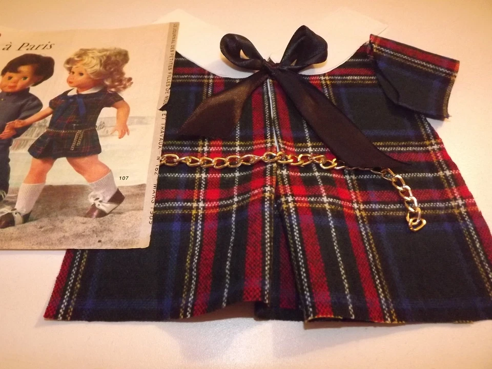 KIT découpé VETEMENT,poupee Françoise ,MODES ET TRAVAUX Mars  1969 - Photo 1/1