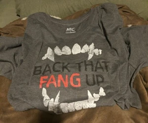 Neu! Herren T-Shirt Large Halloween "Back That Fang Up" - Bild 1 von 3