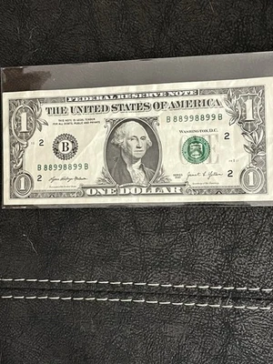 $1 Bill, 2021 Series With Uniqu Repeating Serial Number. - Image 1 of 4