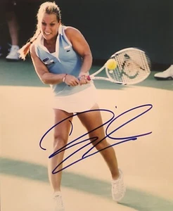 Foto 8x10 de tenis firmada por Dominika Cibulkova - Imagen 1 de 3