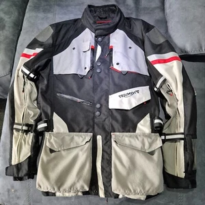 TRIUMPH 'EXPLORATION' WATERPROOF 3 LAYER MOTORCYCLE JACKET XL / UK46 - MTPA16550 - Picture 1 of 15
