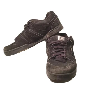 DVS Steve Berra 5 's Mens Size 7.5 Black Suede Skate Shoes - Picture 1 of 12