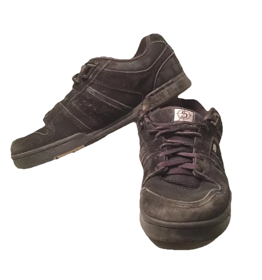 DVS Steve Berra 5 's Mens Size 7.5 Black Suede Skate Shoes - Image 1 of 4