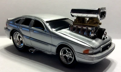 Muscle Machines 1996 '96 Chevrolet Chevy Impala - Car Diecast 1/64 Scale - Image 1 of 4