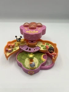Littlest Pet Shop 2006 LPS Teeniest Tiniest Playground 3 Pets Folding Miniature - Picture 1 of 5