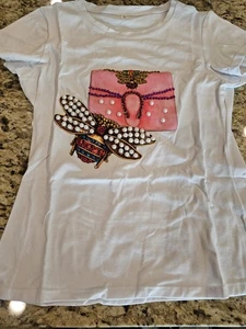 Medium Ladies Graphic Tee - Picture 1 of 3