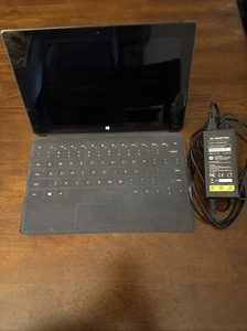 Microsoft Surface Pro 1514 10.6", Intel i5-3317U, 4GB RAM, 64GB SSD, Win 10 Pro - Picture 1 of 9