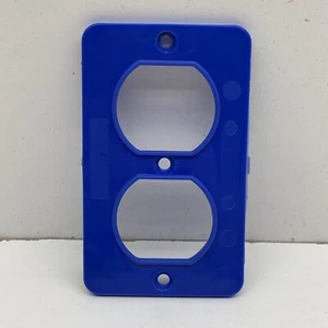Ericson 6031 Non-Metallic Portable Outlet Box Duplex Receptacle Blue Cover Plate - Picture 1 of 6