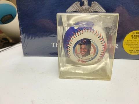 Vintage 1998 Sammy Sosa Fotoball Baseball Cover