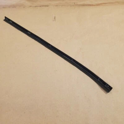 Sello de cintura exterior de vidrio para puerta tipo E Jaguar XKE OEM BD16700 Foto 1 de 4