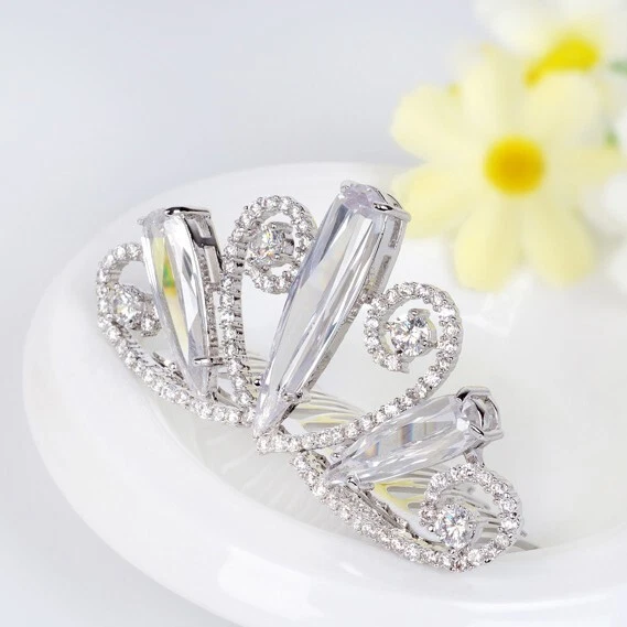 Peine de pelo de circón blanco corona pequeña de alta gama enchapado en oro accesorios para el cabello de mujer Foto 1 de 4