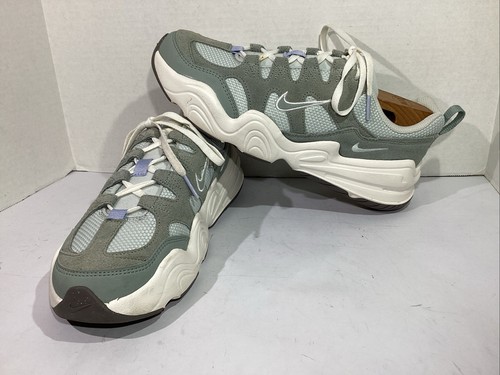 Scarpe da ginnastica Nike da donna taglia 9 EU 40 5 Tech Hera Mica verde SW1 10