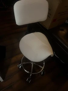 Tattoo Chair  - Picture 1 of 2