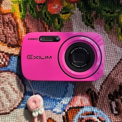 CASIO EXILIM EX-N1 Digital Camera 16.1 MP 5x Optical Zoom with Accessories Pink - Image 1 of 4