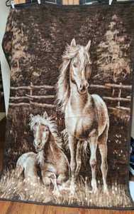 Vintage Biederlack Large Blanket Horses Mare Foal Size 52x74" Reversible - Picture 1 of 7