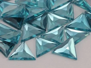 13mm Blue Aqua Lite .QR120 Flat Back Triangle Acrylic Gemstones - 50 Pieces - Picture 1 of 4