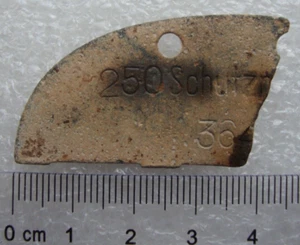 Batallón de Policía Auxiliar Lituano del Ejército Alemán Segunda Guerra Mundial 250 Schutzm. Batl. Etiqueta ID - Imagen 1 de 9