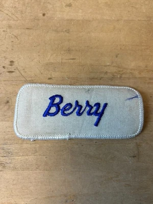 Винтажный 70-х годов BERRY шить на вышитая одежда куртка униформа имя нашивка синий и белый - Изображение 1 из 3