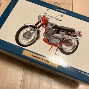 EBBRO 1/10 Honda CL72 1962 Red Mini Motorcycle Diecast Japan Collectible - Picture 1 of 3