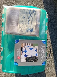 Sew Simple Quilt Kit Starry Night Holiday 40.5" x 50.5" Blue/Canvas Vest Pattern - Picture 1 of 11