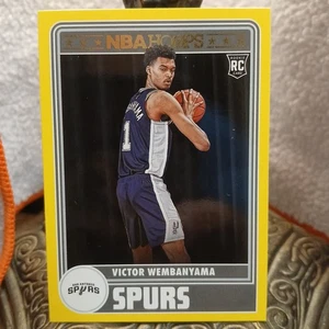 2023-24 Panini Hoops Victor Wembanyama Yellow #298 RC San Antonio Spurs - Picture 1 of 8