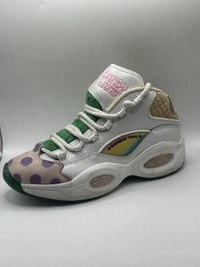 Reebok x Hasbro Question Mid Para Hombre Talla 8.5 'Candy Land' Blanco Raro - Imagen 1 de 18