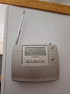 Radio Shack 12-260 NOAA Bedside Weather Alert Radio Alarm Clock *TESTED* - Picture 1 of 3