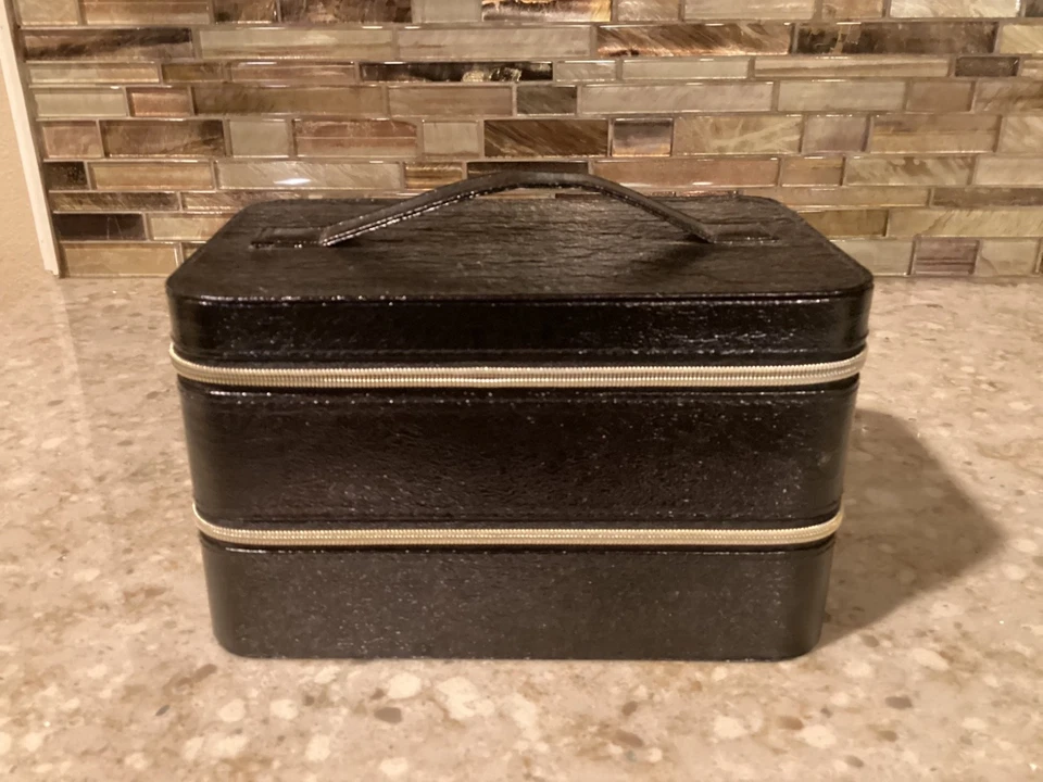 Lancome ~ черный текстурированный чехол для поезда ~ на молнии 2 уровня органайзер для макияжа 9 x 5,5 x 5 - Изображение 1 из 4