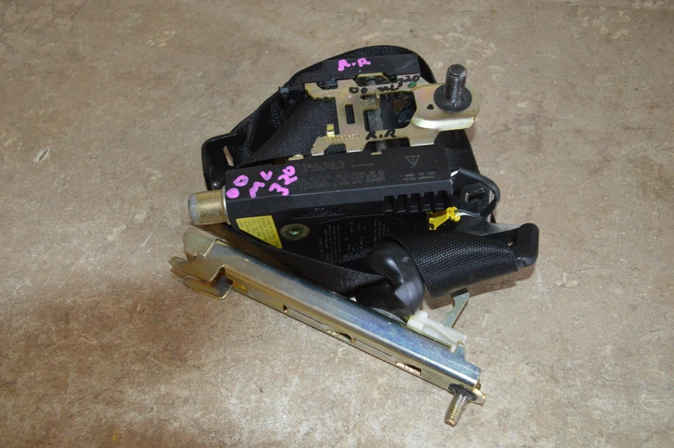 00-03 MERCEDES BENZ ML320 ML430 ML55 ПРАВЫЙ ЗАДНИЙ РЕМЕНЬ БЕЗОПАСНОСТИ - Изображение 1 из 1