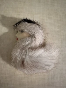 Vintage bemalte Damen Gesicht mit Echtfell Brosche Anstecknadel - Bild 1 von 5