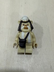 LEGO Star Wars Ewok Minifigure Logray 2011 sw0338 set7956 10236 Ewok Attack