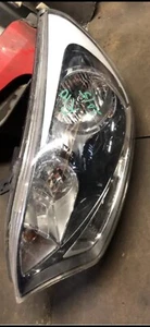 KIA RIO 2012 - 2015 GENUINE PASSENGER SIDE HEAD LIGHT LAMP P/N: 92101-1WXXX - Picture 1 of 2