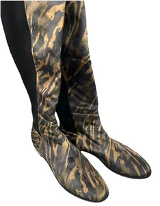 Stuart Weitzman Boots Size 8 Animal Print Tiger Over The Knee Shoes - Picture 1 of 14