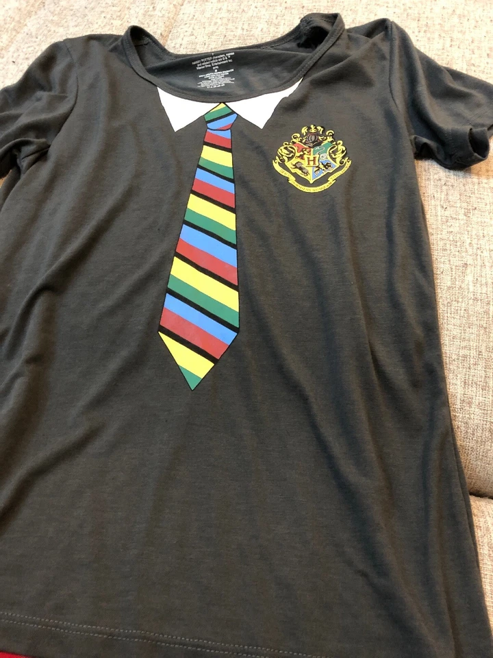 CAMISA JERSEY HARRY POTTER CON CAPA TALLA PEQUEÑA Foto 1 de 4